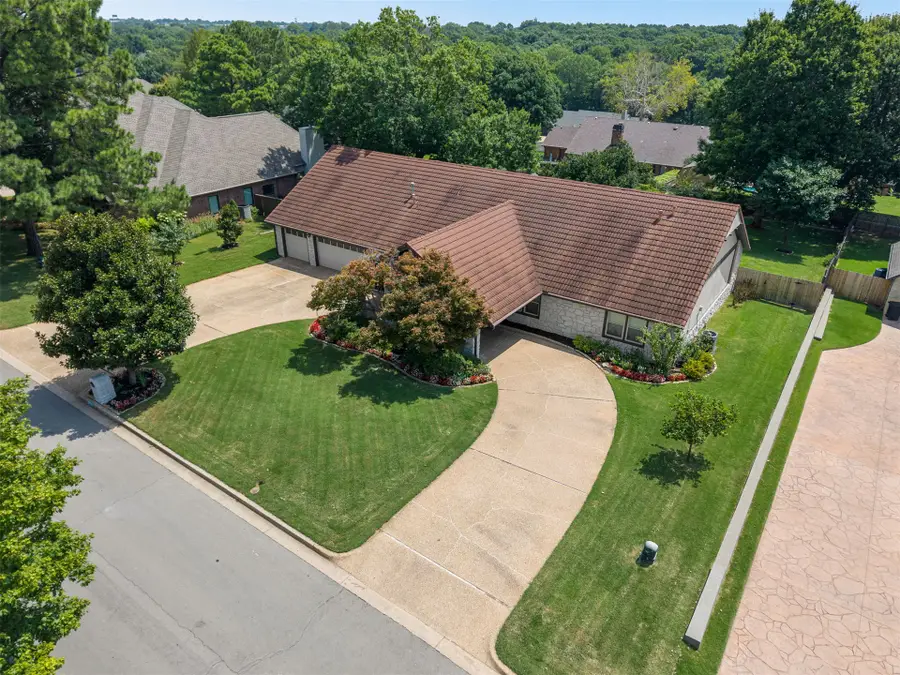 10727 S 69th East Avenue, Tulsa, OK 74133 - #2