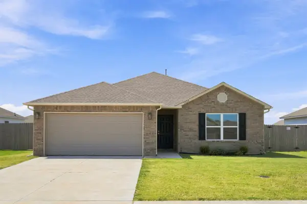 7520 E 143 Place W, Collinsville, OK 74021