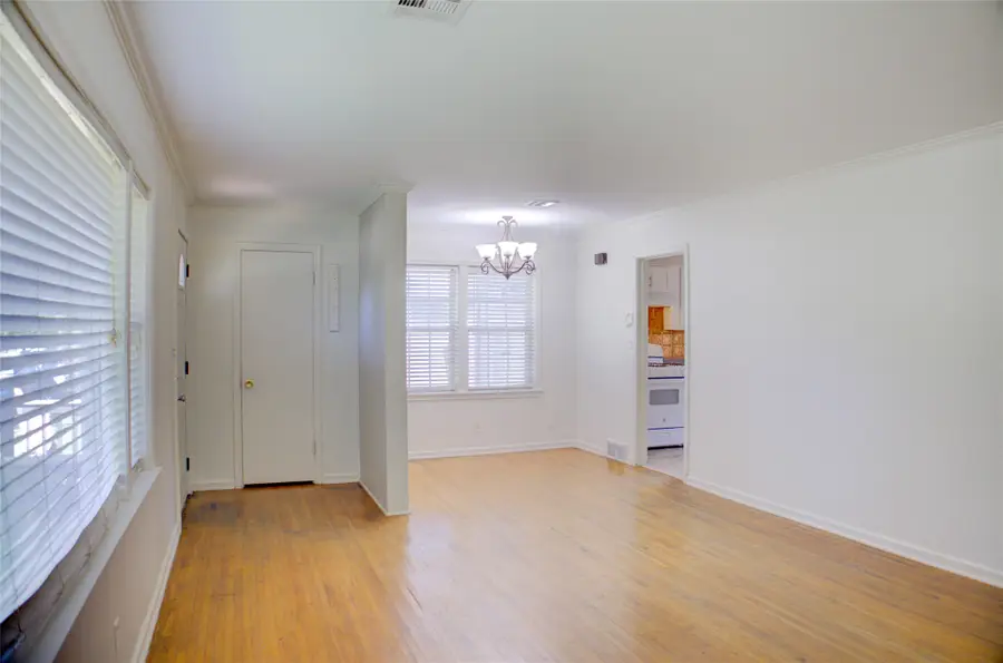 4221 E 25th Place E, Tulsa, OK 74114 - #2