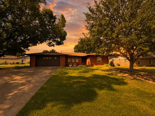 837 Concord Drive, Bartlesville, OK 74006