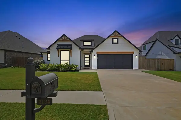 2124 E 138th Place S, Bixby, OK 74008