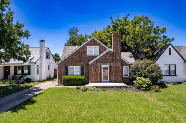 1208 S Columbia Avenue, Tulsa, OK 74104