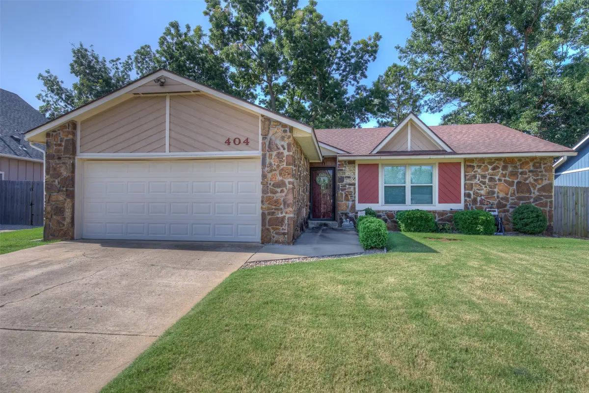 404 W 35th Place, Sand Springs, OK 74063 - #1