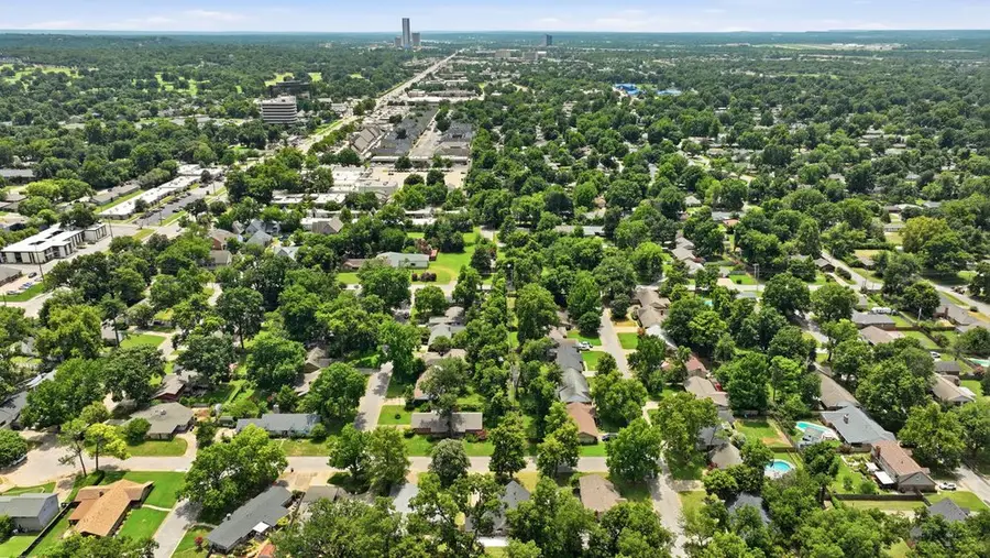 2211 E 54th Street S, Tulsa, OK 74105 - #2