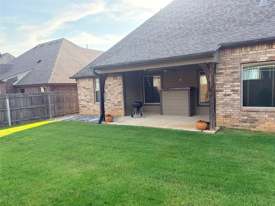 8104 N 77th East Avenue, Owasso, OK 74055 - #2