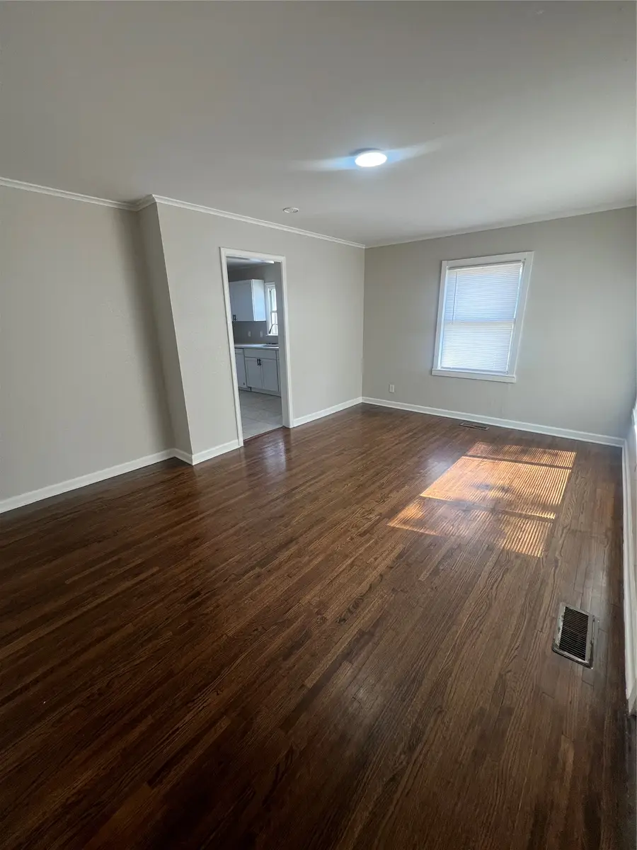 319 S Main Street, Owasso, OK 74055 - #2