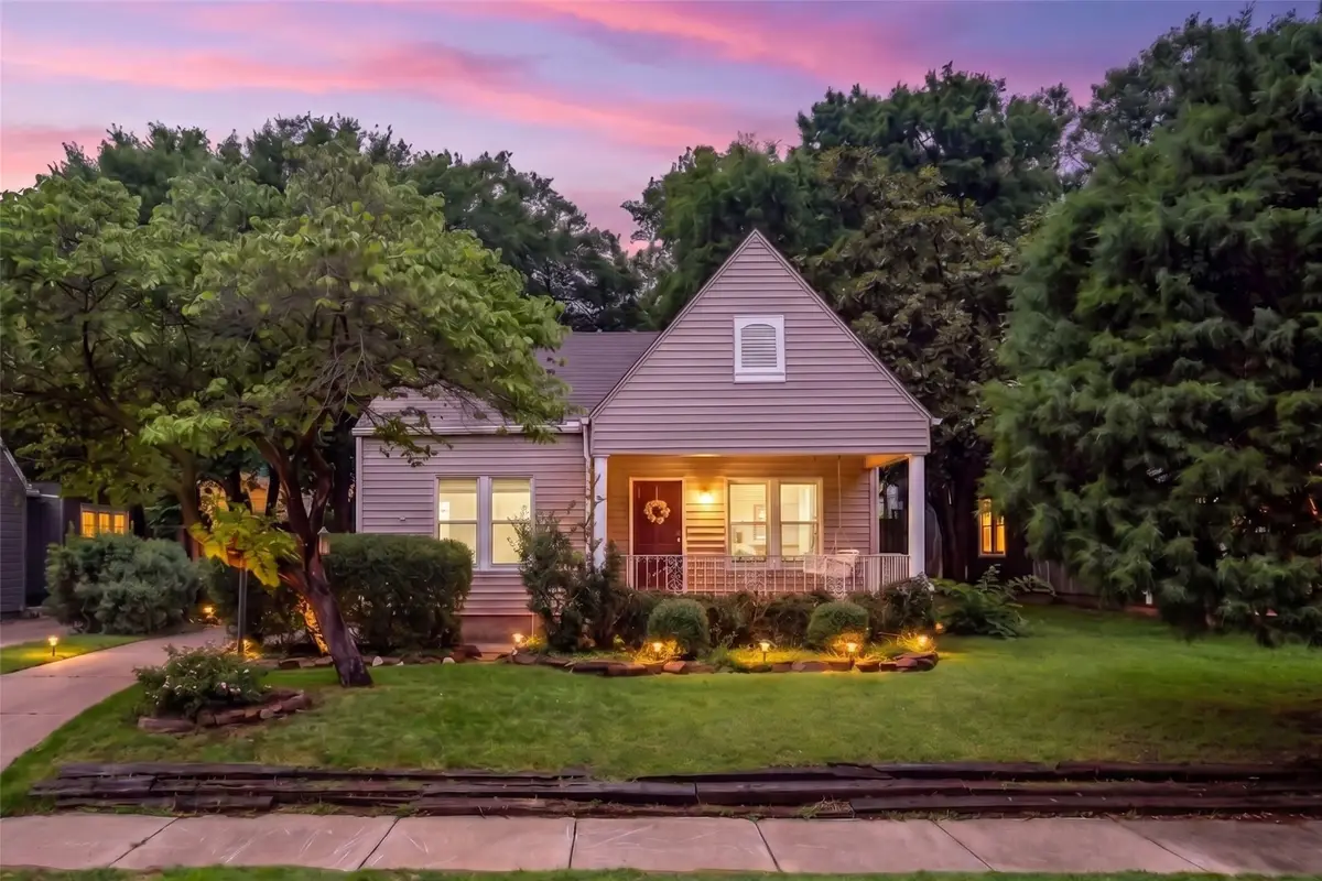 216 S Knoxville Avenue, Tulsa, OK 74112 - #1