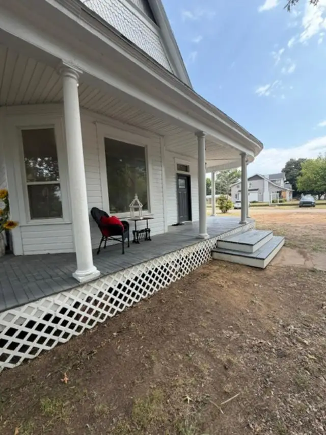 424 N Hinckley Street, Holdenville, OK 74848 - #2