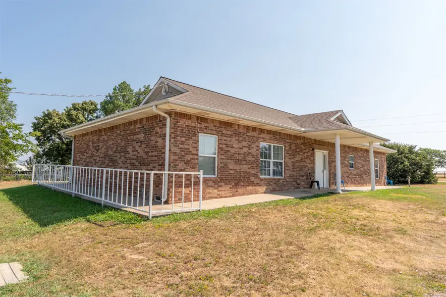 4 W Hillcrest Way, Okemah, OK 74859 - #2