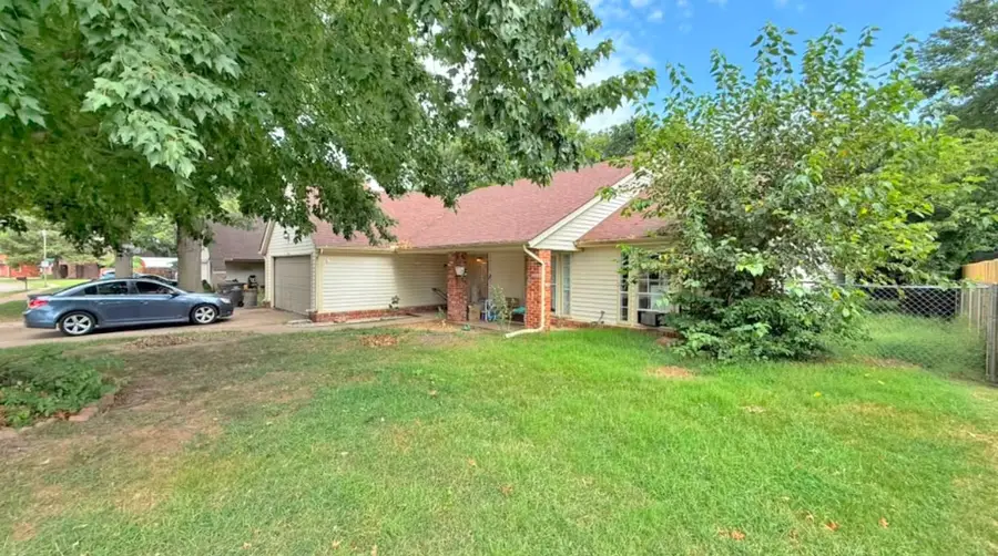 6888 Lee Drive, Bartlesville, OK 74006 - #2
