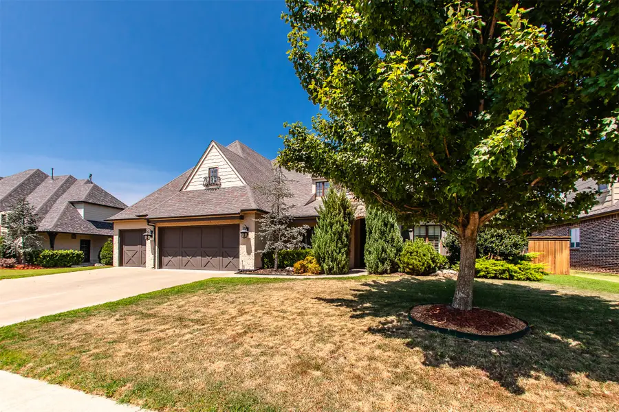 211 E 127th Street S, Jenks, OK 74037 - #2
