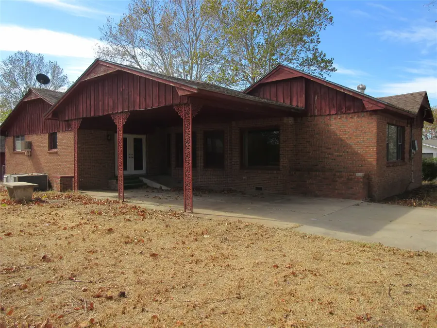 710 N K Street, Quinton, OK 74561 - #3