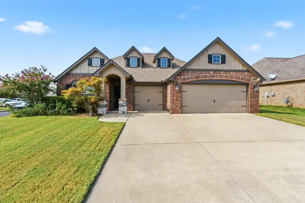 11711 E 105th Place, Owasso, OK 74055