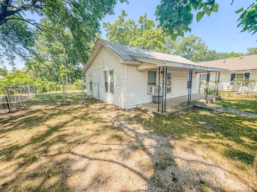 539 W 1st Street, Konawa, OK 74849 - #3
