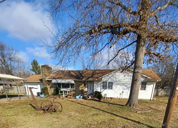 722 SW 4th Street, Checotah, OK 74426
