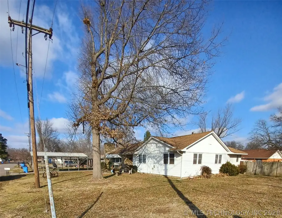 722 SW 4th Street, Checotah, OK 74426 - #2