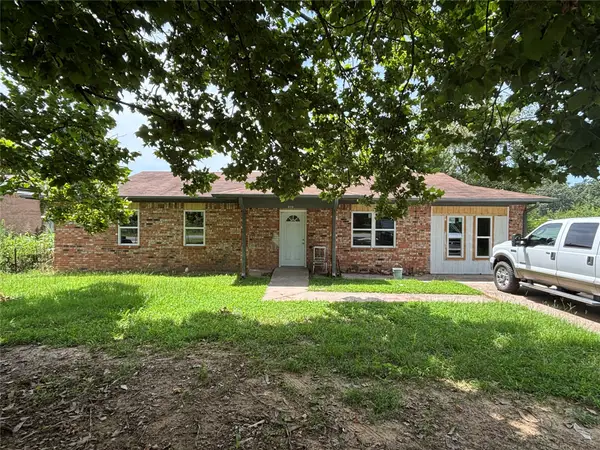 610 6th Street, Talihina, OK 74571