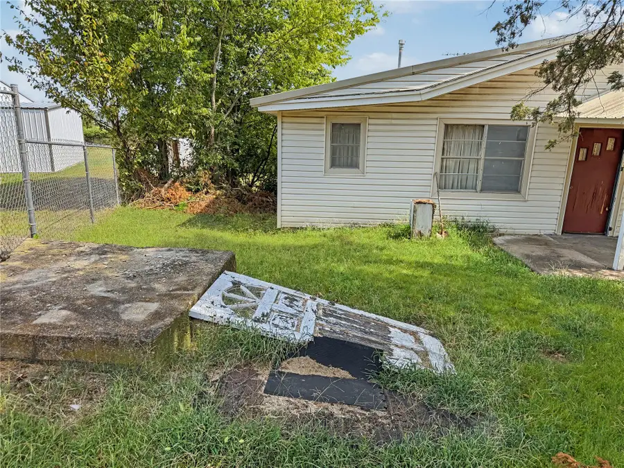 1408 W Choctaw Street, Tahlequah, OK 74464 - #2