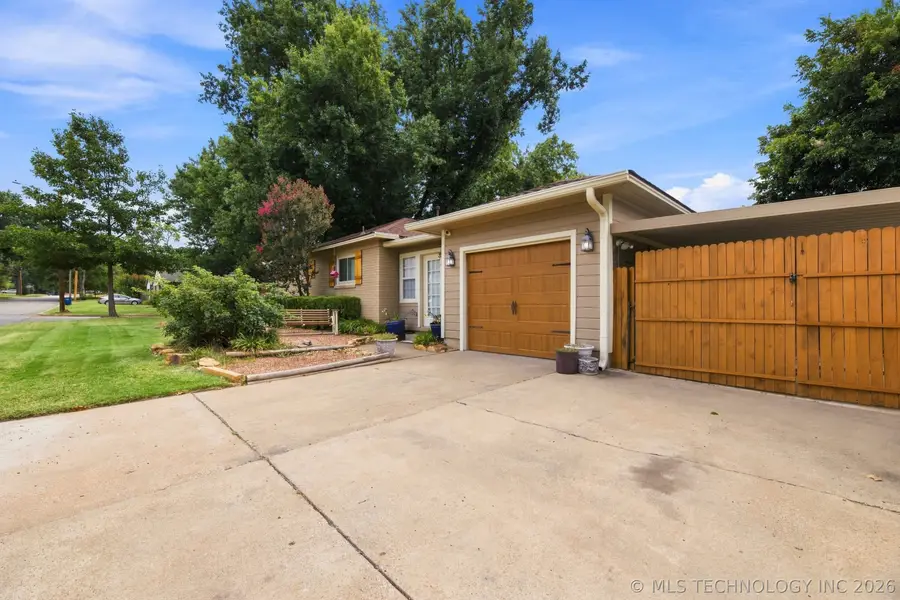 4504 E 25th Place, Tulsa, OK 74114 - #3