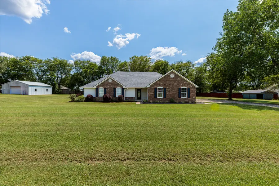 8202 E Lindy Lane, Claremore, OK 74019 - #2