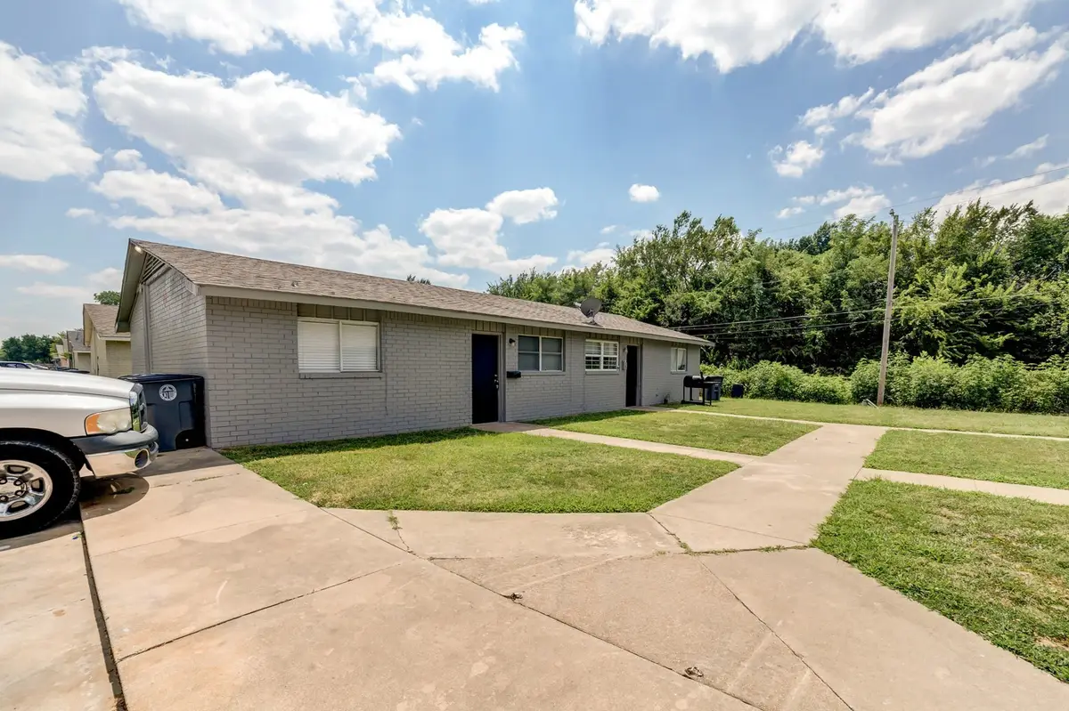 1072 N Irvington Avenue, Tulsa, OK 74115 - #1