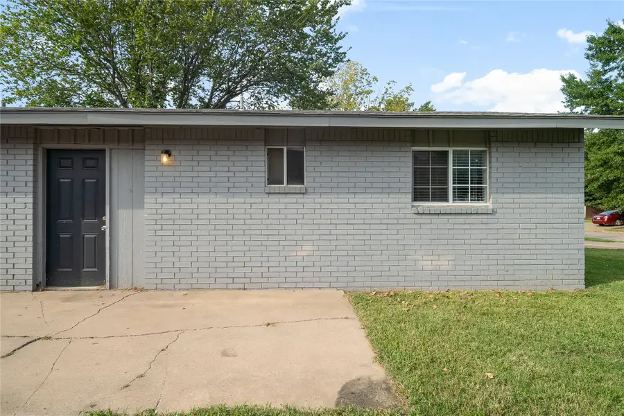 1072 N Irvington Avenue, Tulsa, OK 74115 - #3