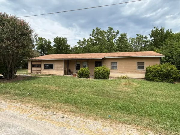 106 Russell Road, Caddo, OK 74729