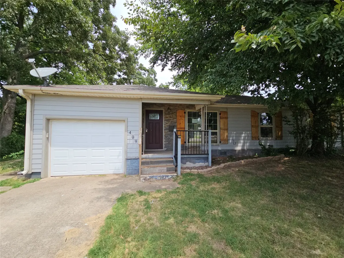 409 W 4th Avenue, Bristow, OK 74010 - #1