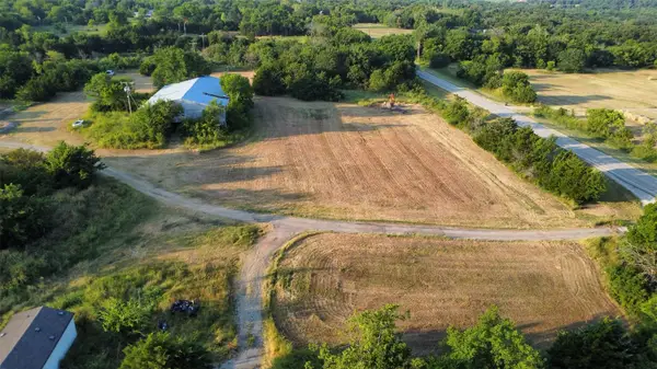 2 S Highway 99 Road, Hallett, OK 74034