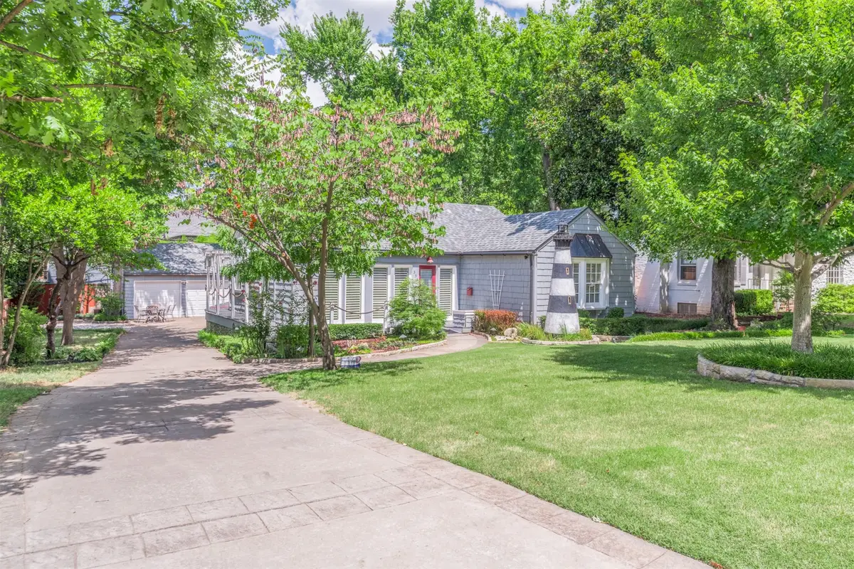 333 E 29th Place, Tulsa, OK 74114 - #1