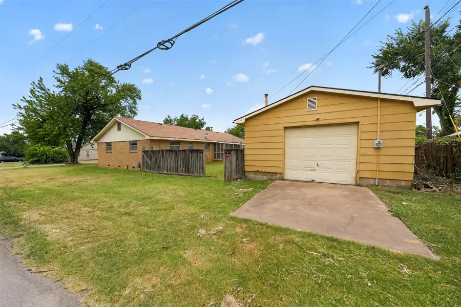 202 Bradley Place, Bartlesville, OK 74006 - #3