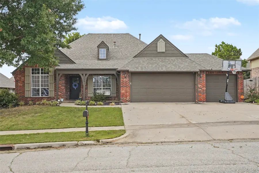 7501 E Jackson Street, Broken Arrow, OK 74014 - #2