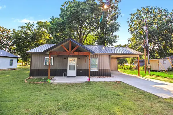 1415 S Locust Avenue, Westville, OK 74965