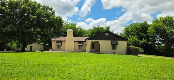 407 S Adams Street N, Sallisaw, OK 74955
