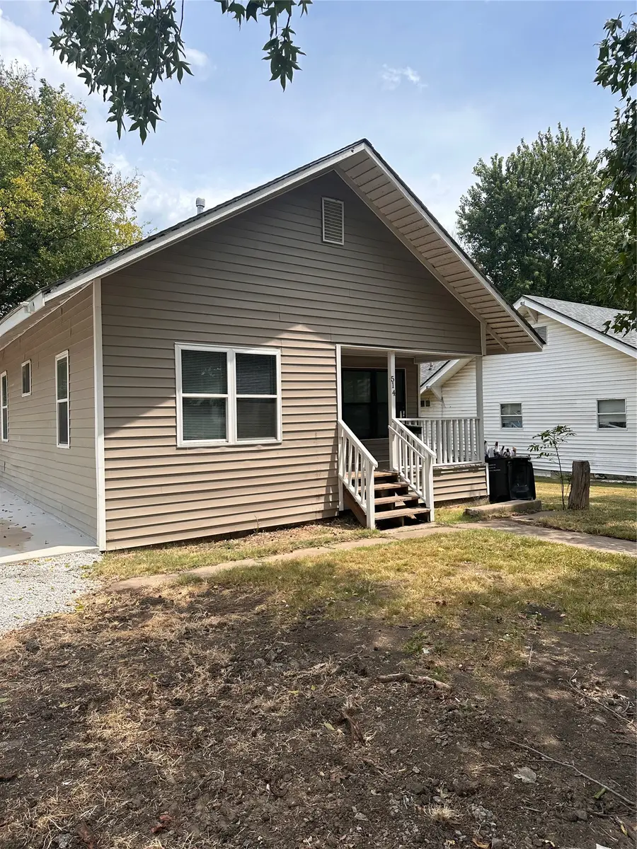 514 E 9th, Bartlesville, OK 74003 - #2