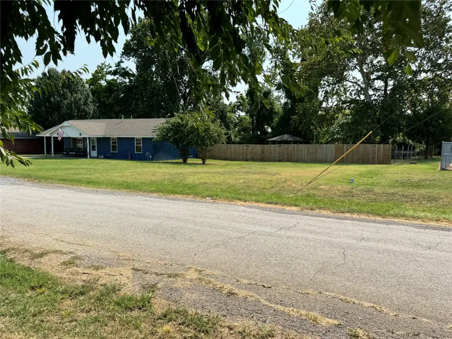 601 NW Railroad Street, Fort Gibson, OK 74434 - #2