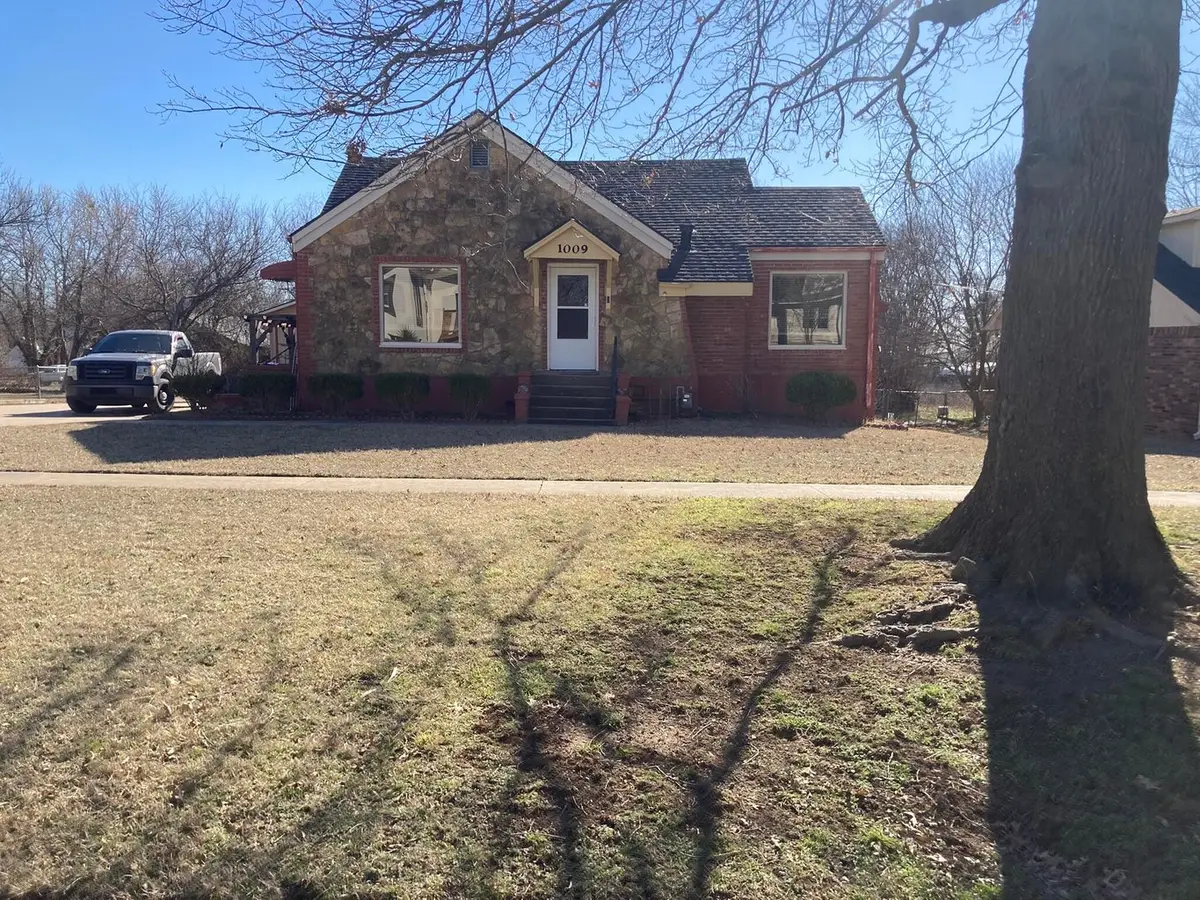 1009 Delaware, Vinita, OK 74301 - #1