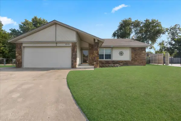 12101 E 76th Place N, Owasso, OK 74055