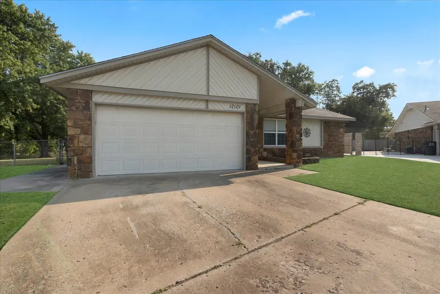 12101 E 76th Place N, Owasso, OK 74055 - #2
