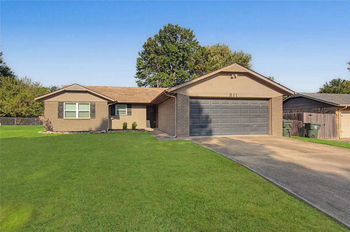 811 Sherwood St, Muskogee, OK 74403 - #1