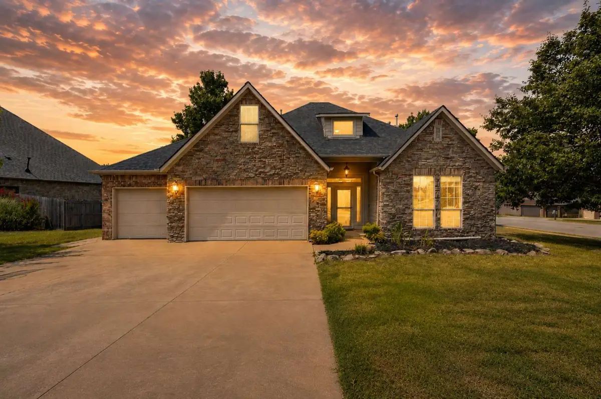 701 W 39th Street, Sand Springs, OK 74063 - #1