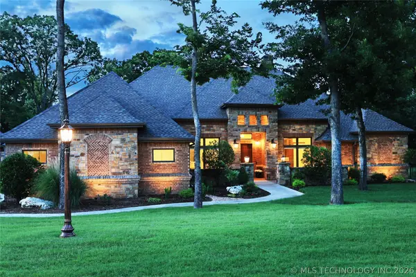17743 E Red Hawk Road, Owasso, OK 74055