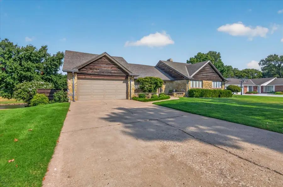 1035 Grandview, Bartlesville, OK 74006 - #3