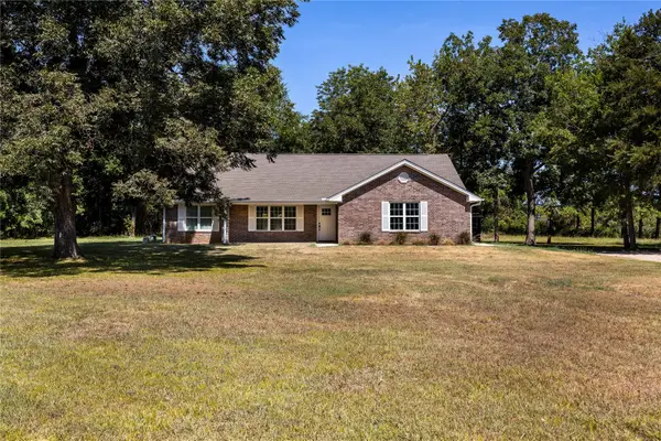 858 N 4243 Road, Hugo, OK 74743