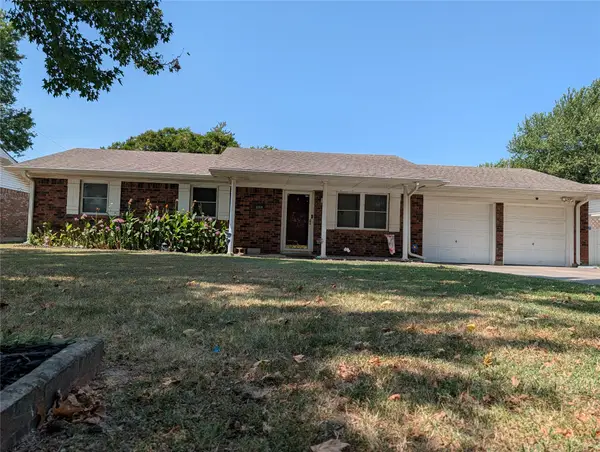 2203 S 27th Place, Muskogee, OK 74401