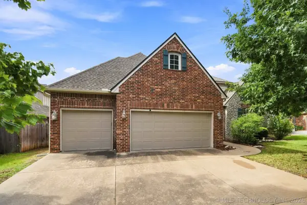 8752 E 102nd Street, Tulsa, OK 74133
