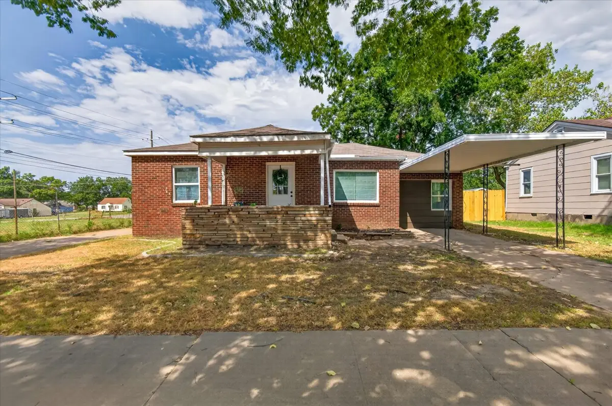 1237 S Maple Avenue, Bartlesville, OK 74003 - #1