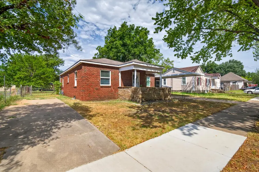 1237 S Maple Avenue, Bartlesville, OK 74003 - #3