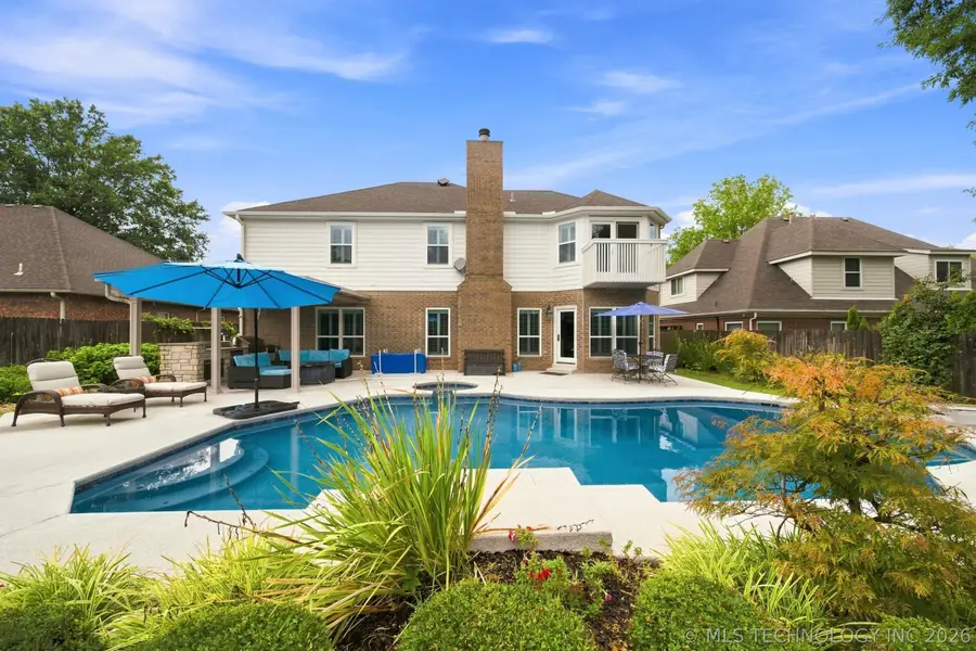 3705 W Urbana Street, Broken Arrow, OK 74012 - #2