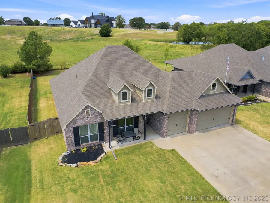 8416 N 76 East Avenue, Owasso, OK 74055 - #3